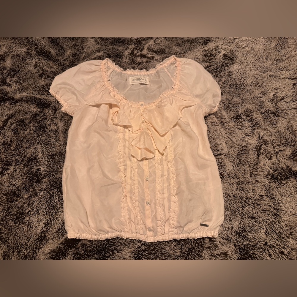 NWOT Abercrombie and Fitch SILK Light Pink Ruffled Blouse Size SMALL*
